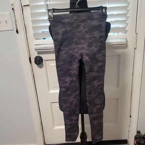 SPANX Gray Leggings High Waist Stretchy NWOT